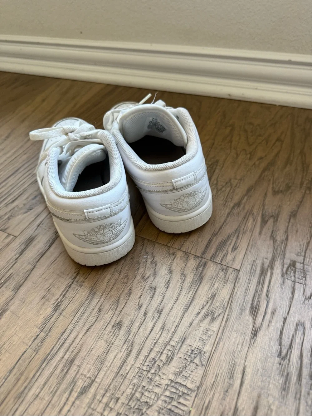 Nike Jordan White Low-Top